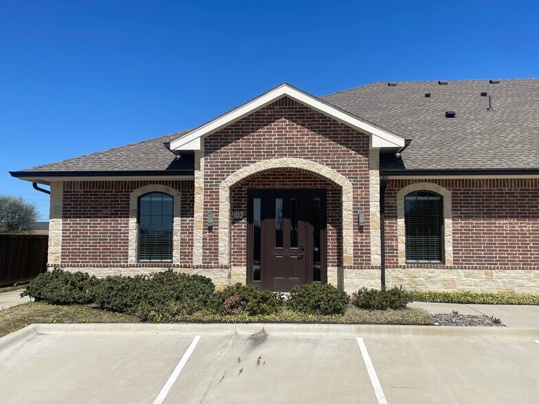 More Photos Of 1707 E Beltline Rd, Coppell Medical For Sale