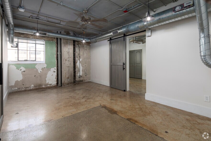 More Photos Of 111 19th St N, Birmingham Apartments For Sale