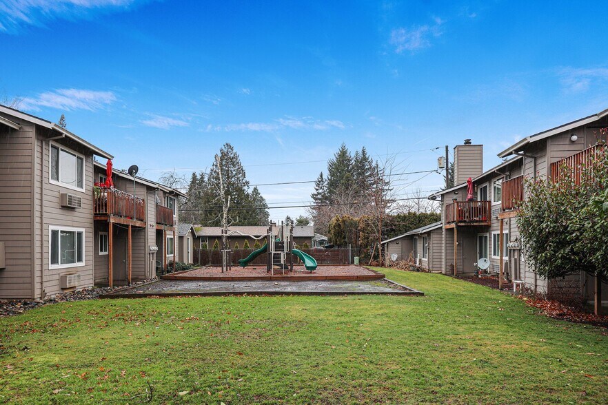 More Photos Of 17726 SE Division St, Portland Apartments For Sale