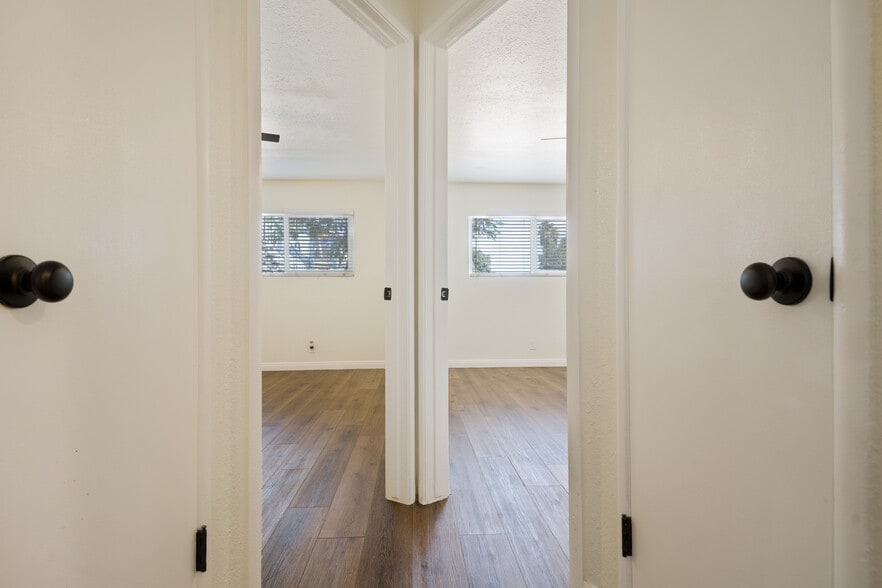 More Photos Of 1312-1322 Bulldog Ln, Fresno Apartments For Sale