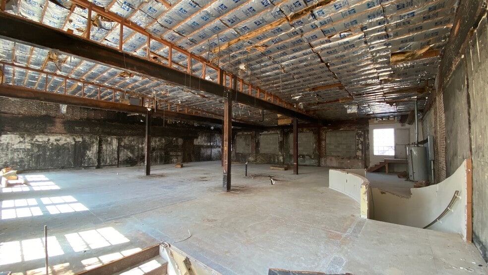 More Photos Of 411-419 Northampton St, Easton Restaurant For Sale