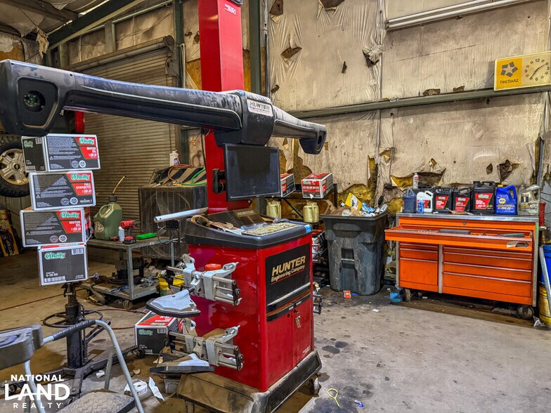 More Photos Of SR-5 S, Marion General Retail For Sale