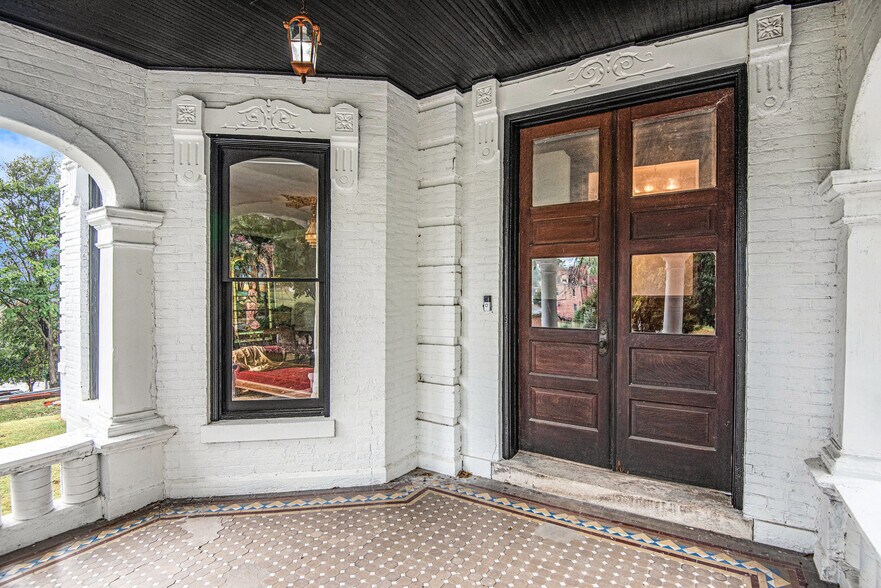 More Photos Of 1311 Francis St, Saint Joseph Multifamily For Sale