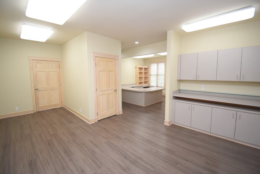 More Photos Of 312 N Water St, Owosso Loft Creative Space For Sale
