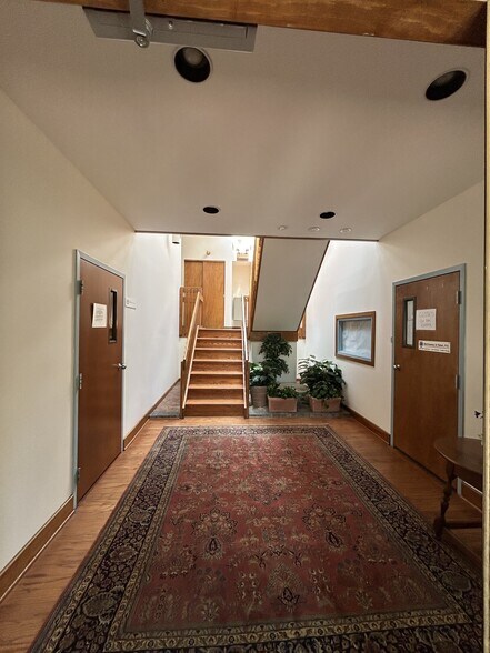 More Photos Of 831 Dekalb Pike, Blue Bell Medical For Sale