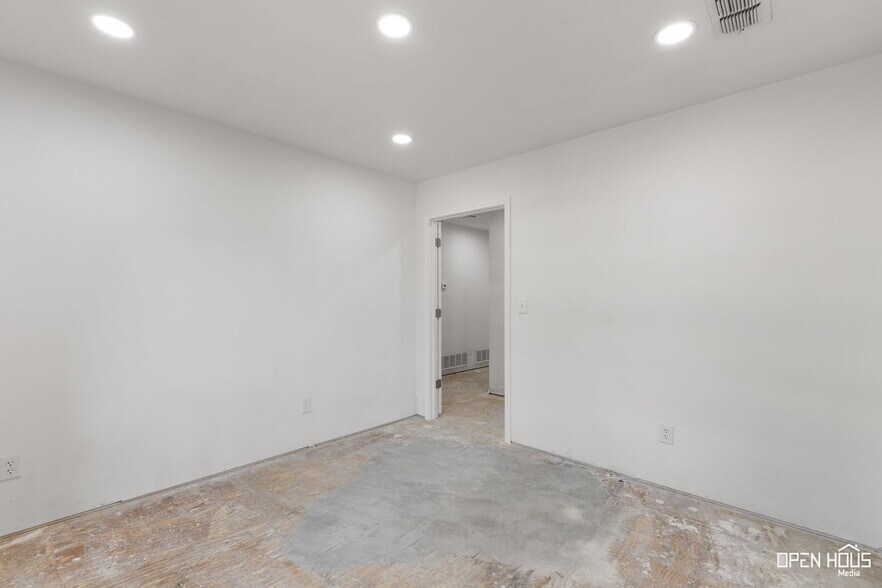 More Photos Of 1317 East St, Graham Medical For Sale