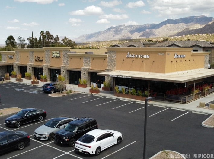 More Photos Of 9740 N Oracle Rd, Oro Valley Storefront For Lease