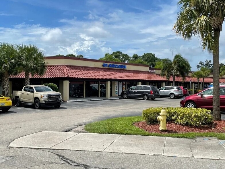 More Photos Of 15250 S US 41/ Tamiami Trl, Fort Myers Unknown For Lease