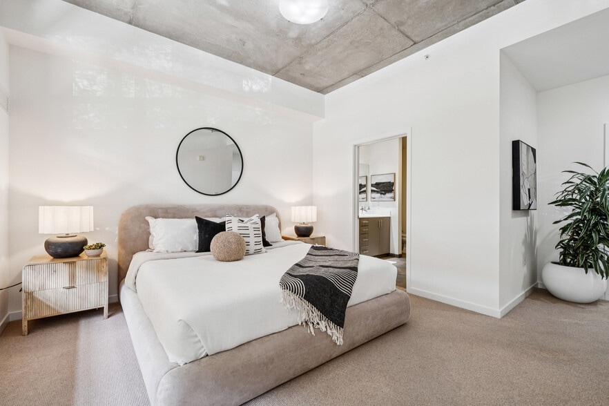 More Photos Of 288 3rd St, Oakland Apartments For Sale