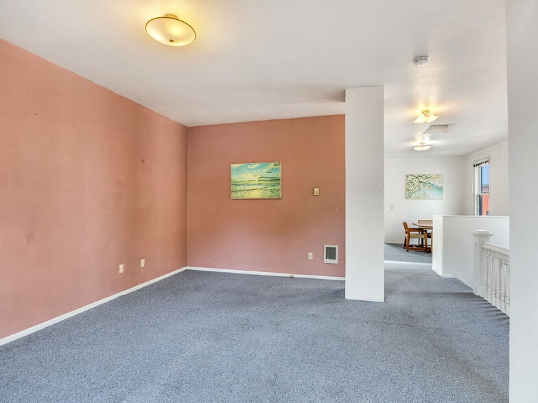 More Photos Of 1178 Franklin Ave, Astoria Office For Sale