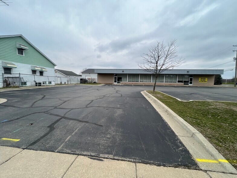 More Photos Of 826 N Martin Luther King Jr Dr, Jackson Freestanding For Sale