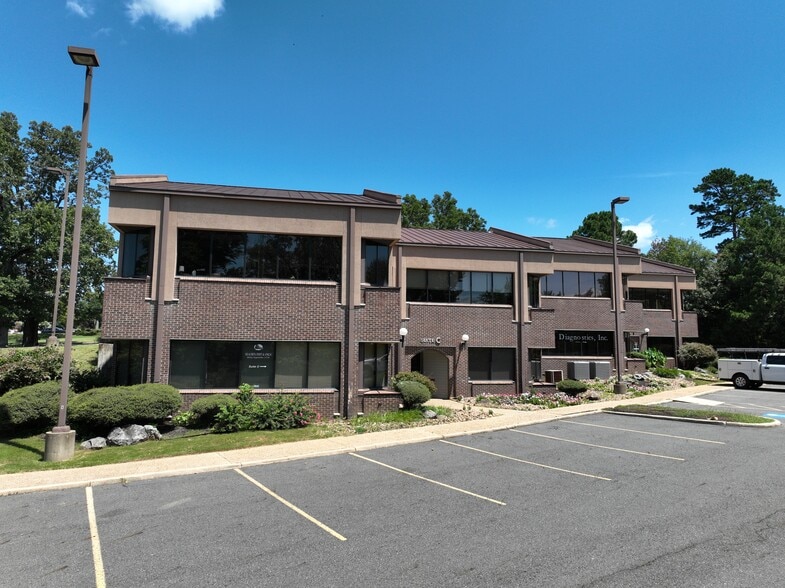 More Photos Of 106 Ridgeway St, Hot Springs National Park Office For Lease