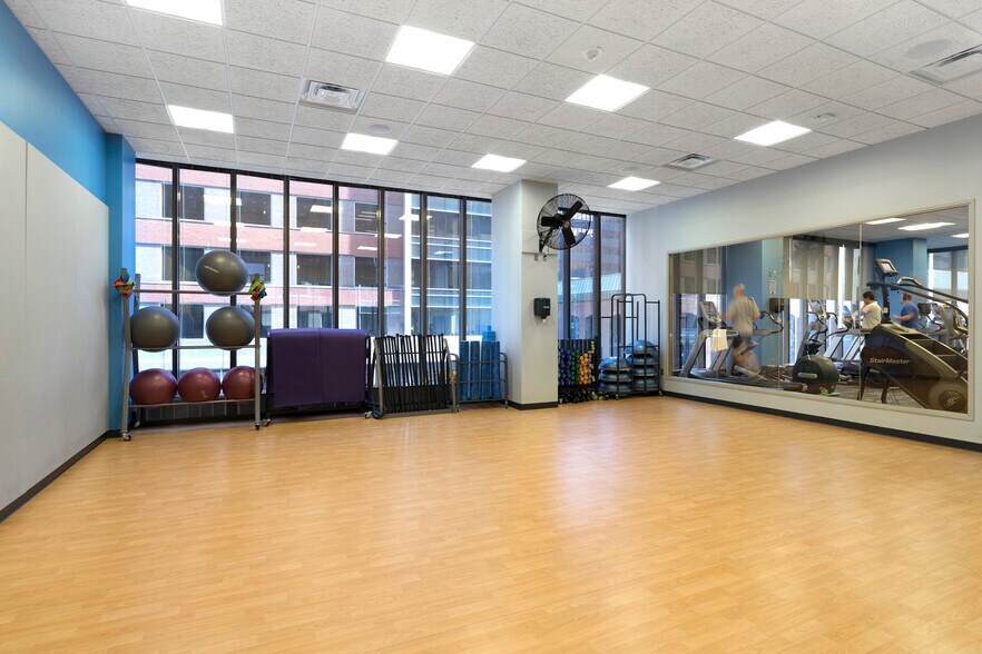 More Photos Of 80 S 8th St, Minneapolis Office For Lease