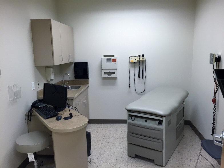 More Photos Of 4532 N Mesa St, El Paso Medical For Lease