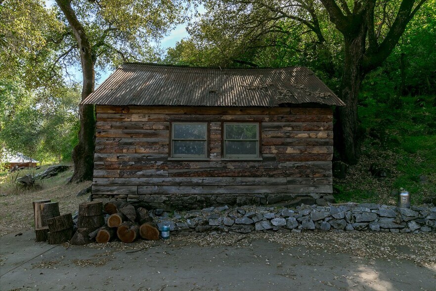 More Photos Of 2690 San Domingo Rd, Murphys Specialty For Sale