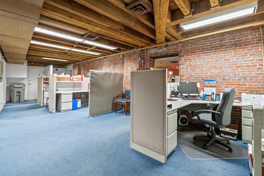 More Photos Of 21 Merchants Row, Boston Loft Creative Space For Sale