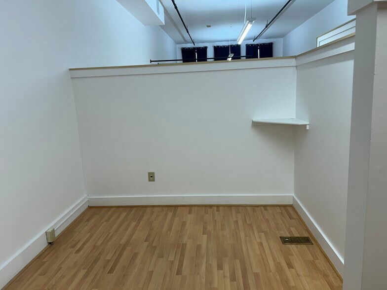 More Photos Of 14 N 3rd St, Lafayette Office For Sale