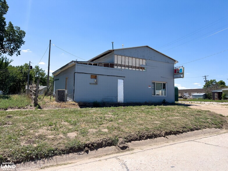 More Photos Of 301 Main St, Crawford General Retail For Sale