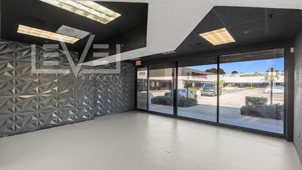 More Photos Of 5101-5131 N University Dr, Lauderhill Unknown For Lease