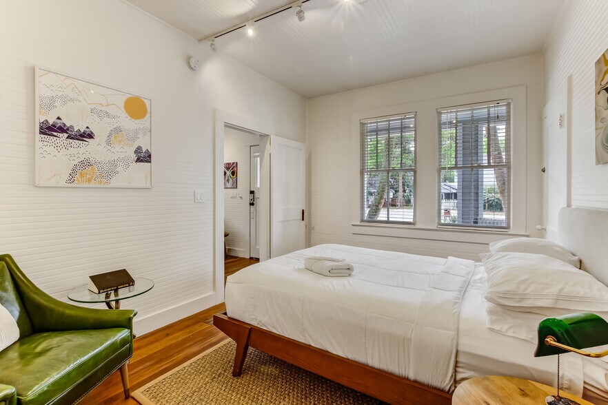 More Photos Of 1103 Ocean Blvd, Saint Simons Island Apartments For Sale