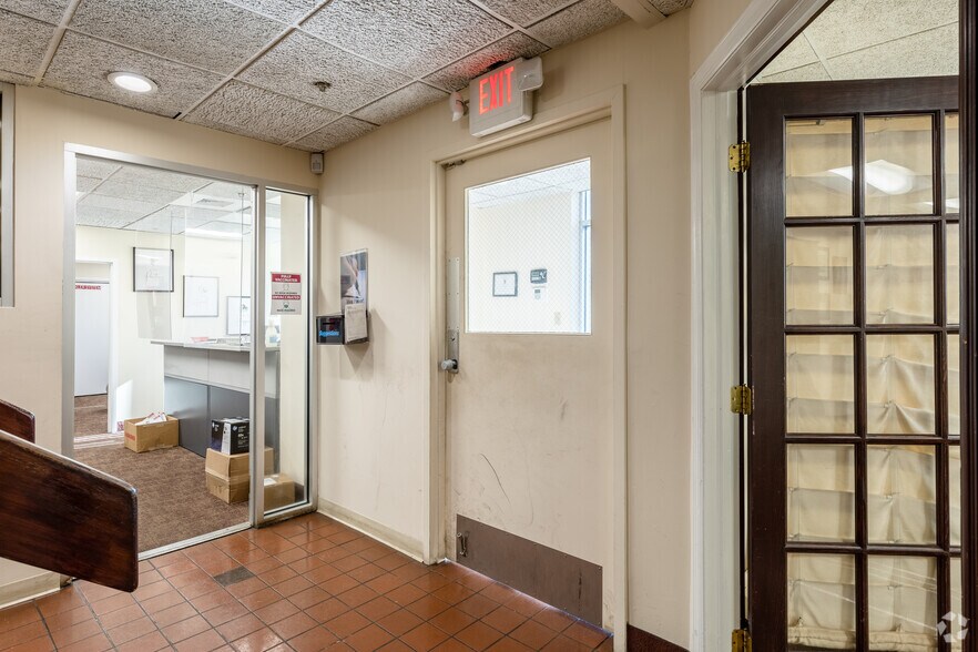 More Photos Of 1000 Brighton St, Union Township Manufacturing For Lease