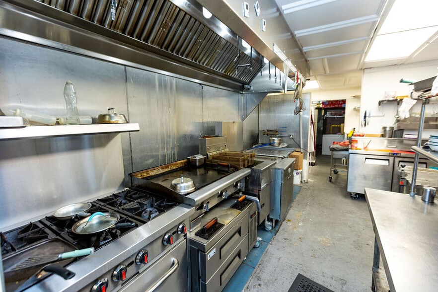More Photos Of 10770 E State Highway 76, Branson West Hotel For Sale