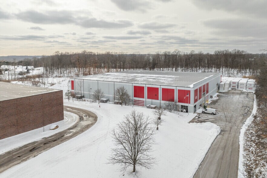 More Photos Of 9455 Rosemont Dr, Streetsboro Industrial For Sale