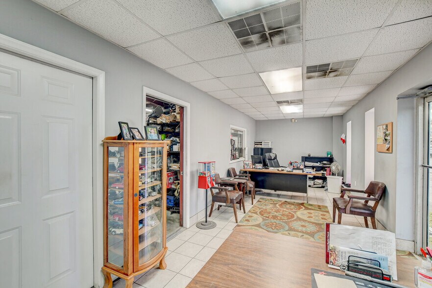 More Photos Of 1407 Charleston Hwy, Orangeburg Storefront Retail Office For Sale
