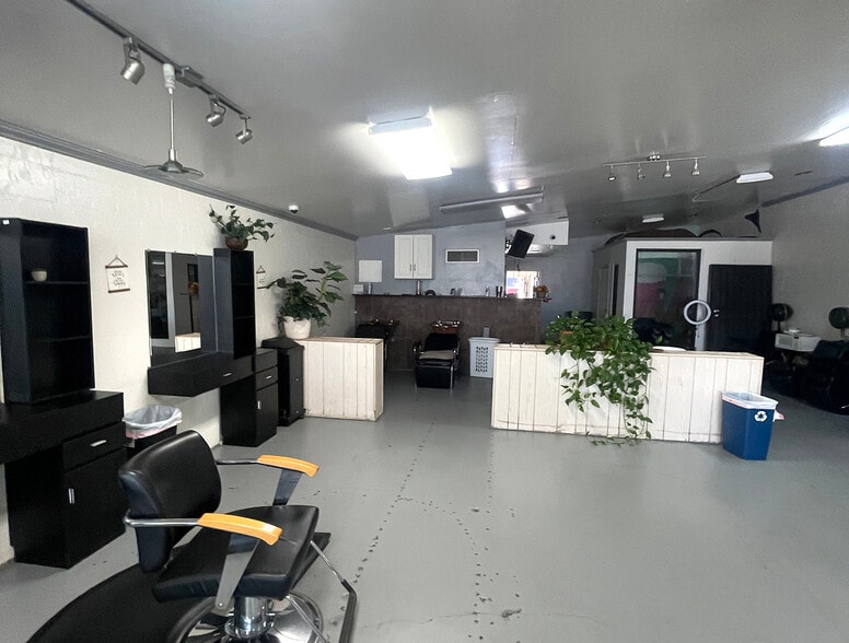 More Photos Of 1032 E Compton Blvd, Compton Storefront For Sale