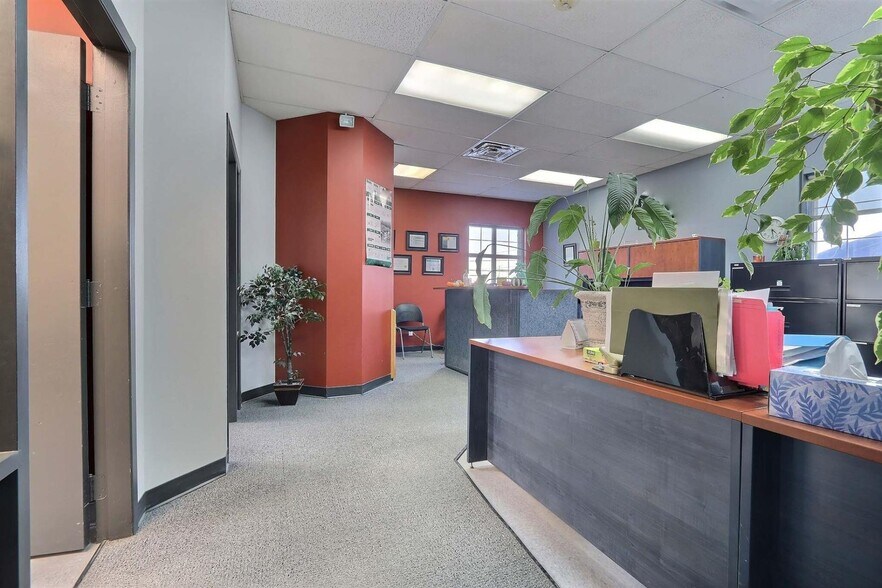 More Photos Of 680 Av Jean-Demers, Bécancour Industrial For Lease