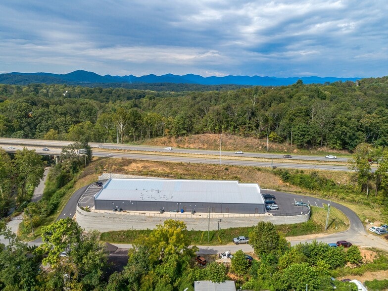 More Photos Of 94 Old Beaverdam Creek Rd, Woodfin General Retail For Lease