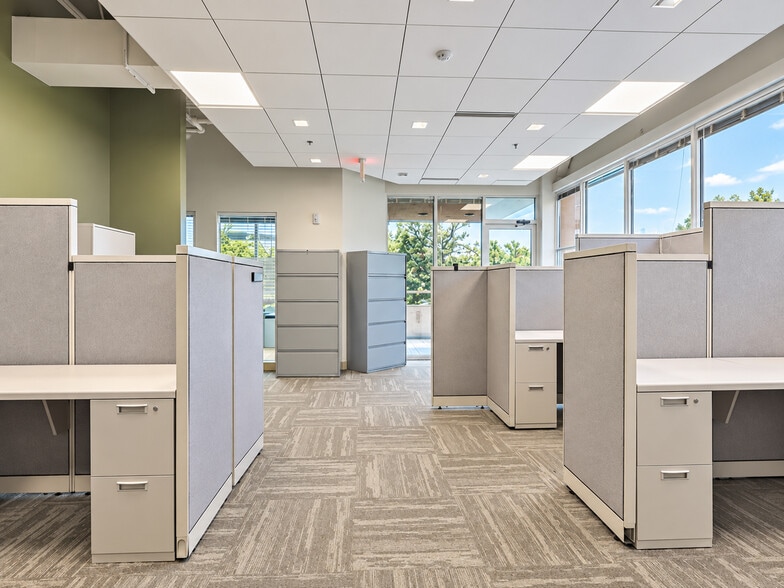 More Photos Of 350 Sentry Pky, Blue Bell Office For Lease