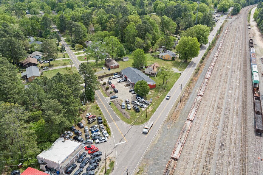 More Photos Of 921 Midway Ave, Durham Auto Repair For Sale