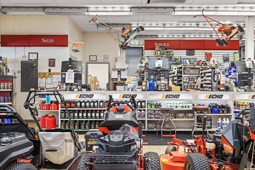 More Photos Of 520 E Bruceton Rd, Pittsburgh Freestanding For Sale