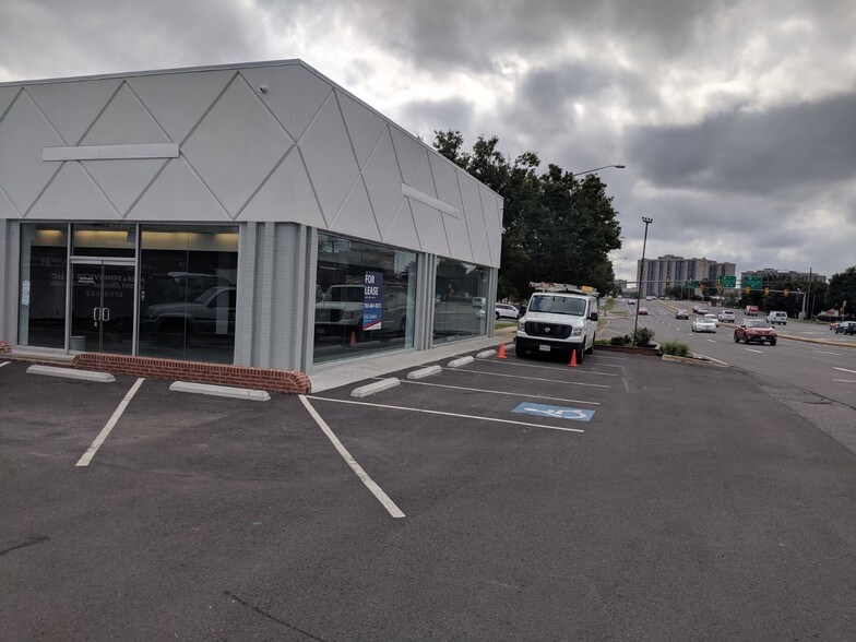 More Photos Of 5866 Leesburg Pike, Falls Church Freestanding For Lease