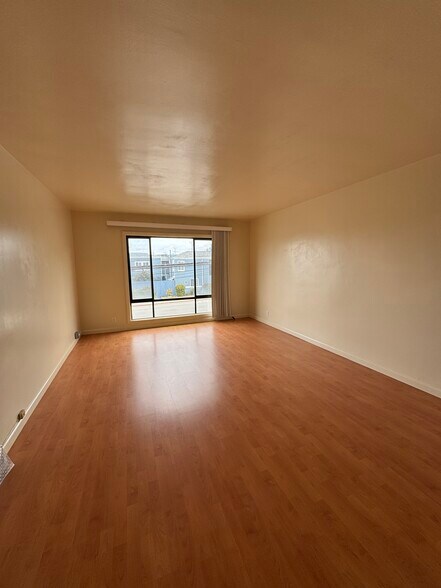 More Photos Of 3917-3919 Noriega St, San Francisco Storefront Retail Residential For Sale