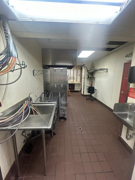 More Photos Of 205 W Randolph St, Chicago Office For Lease