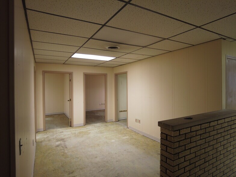 More Photos Of 215-225 S Allison Ave, Xenia Medical For Sale