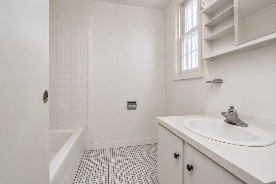 More Photos Of 154 26th St, Brooklyn Warehouse For Sale