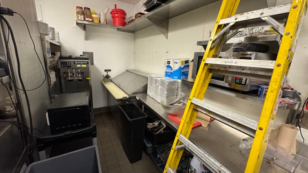 More Photos Of 217 Broadway, Bethlehem Restaurant For Lease