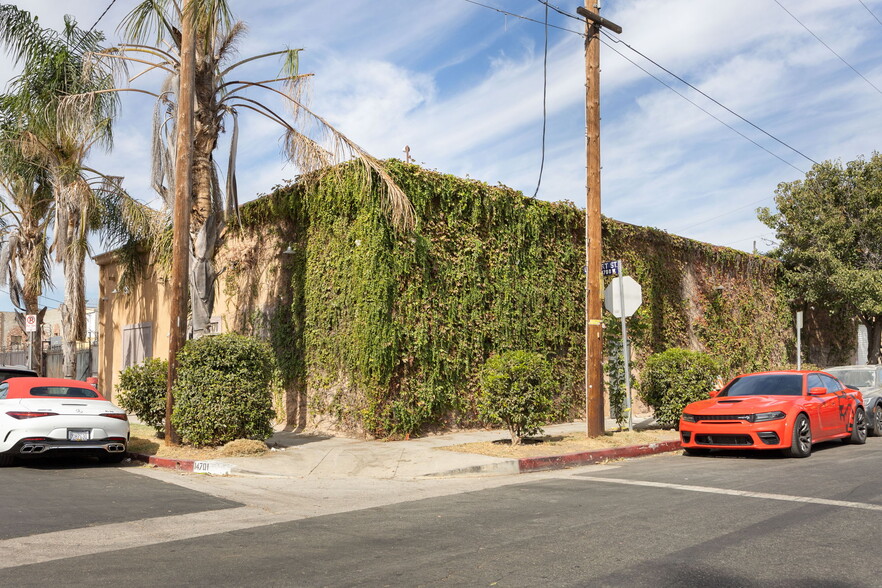 Primary Photo Of 14701 Calvert St, Van Nuys Warehouse For Sale