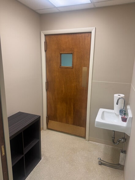 More Photos Of 410 W State St, Mertztown Medical For Sale