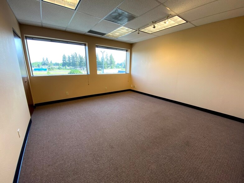 More Photos Of 2112 S 109th St, Tacoma Warehouse For Lease