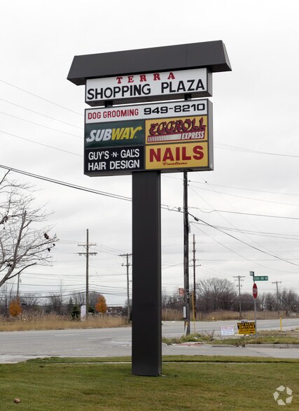 More Photos Of 47681 Gratiot Ave, Chesterfield Storefront Retail Office For Lease