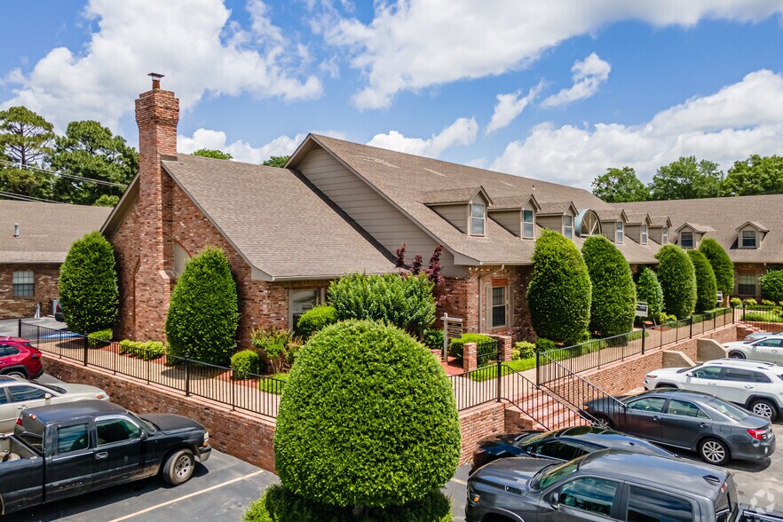 More Photos Of 420 W 4th St, North Little Rock Unknown For Lease