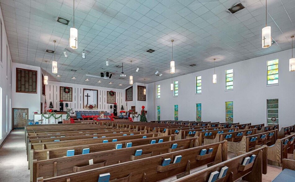 More Photos Of 5370 Ash St, Forest Park Religious Facility For Sale