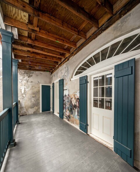 More Photos Of 640 Royal St, New Orleans General Retail For Sale