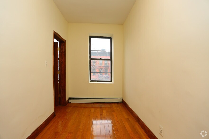 More Photos Of 354 E 116th St, New York Apartments For Lease