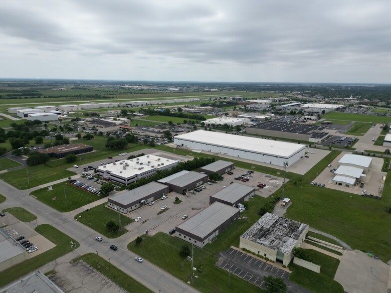 More Photos Of 9127 E 37th St, Wichita Warehouse For Lease