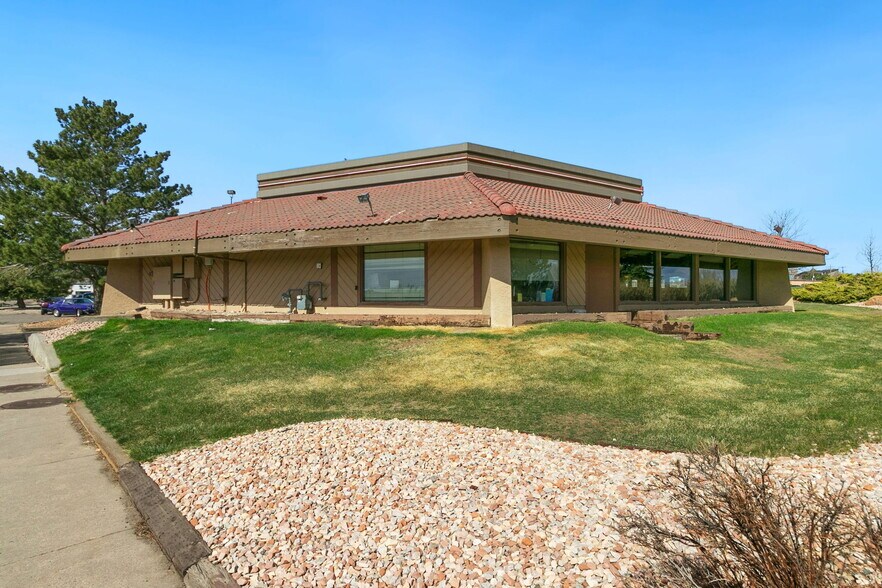 More Photos Of 3609 E Lincolnway, Cheyenne Restaurant For Sale